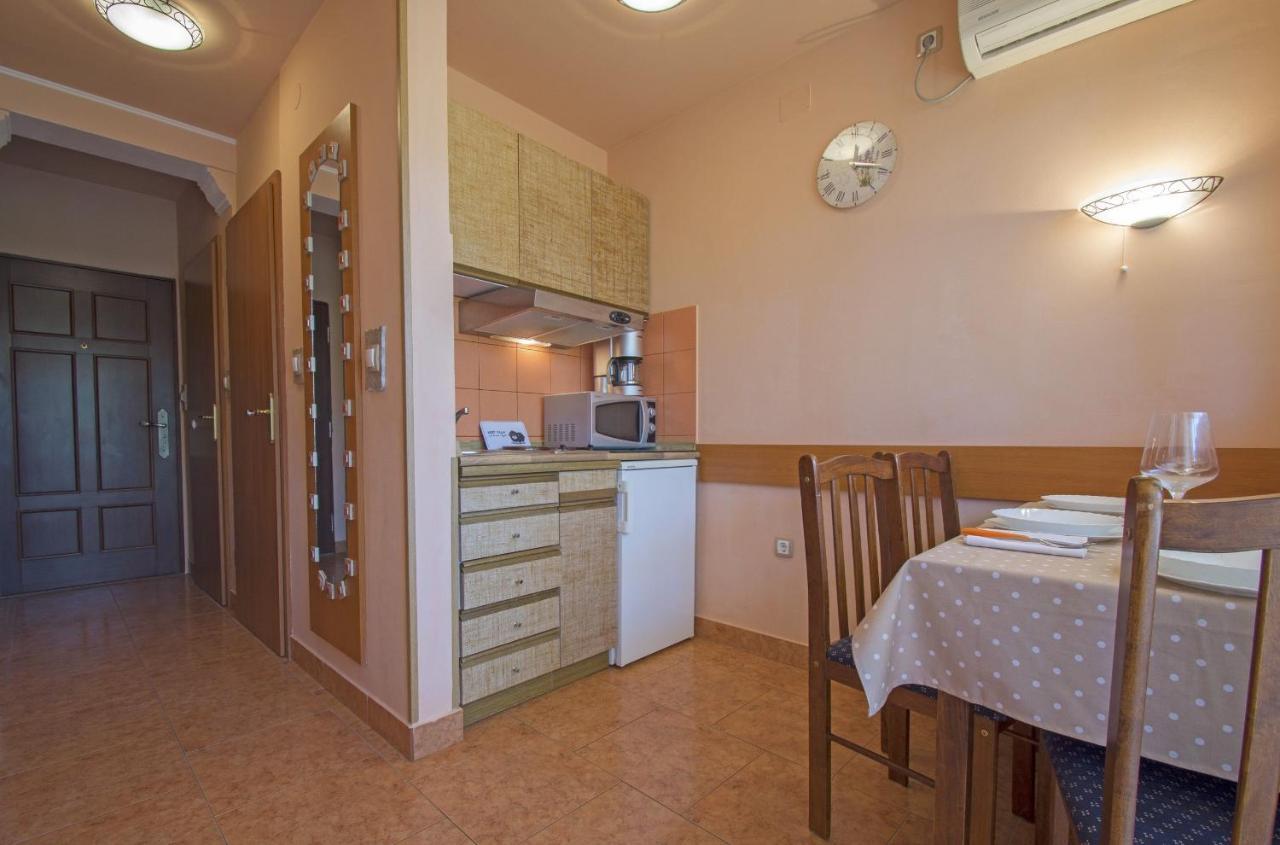 Apartments Oaza Dramalj Luaran gambar