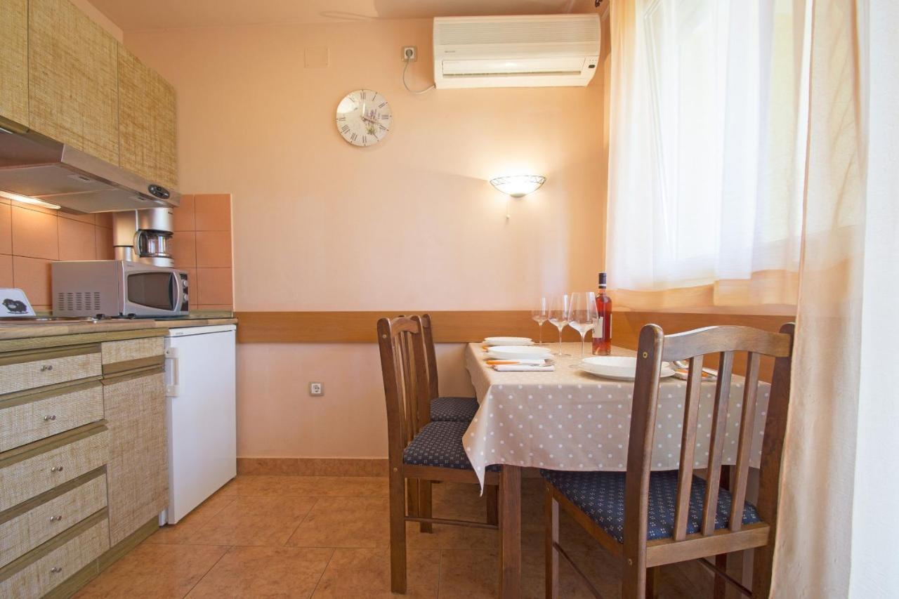 Apartments Oaza Dramalj Luaran gambar