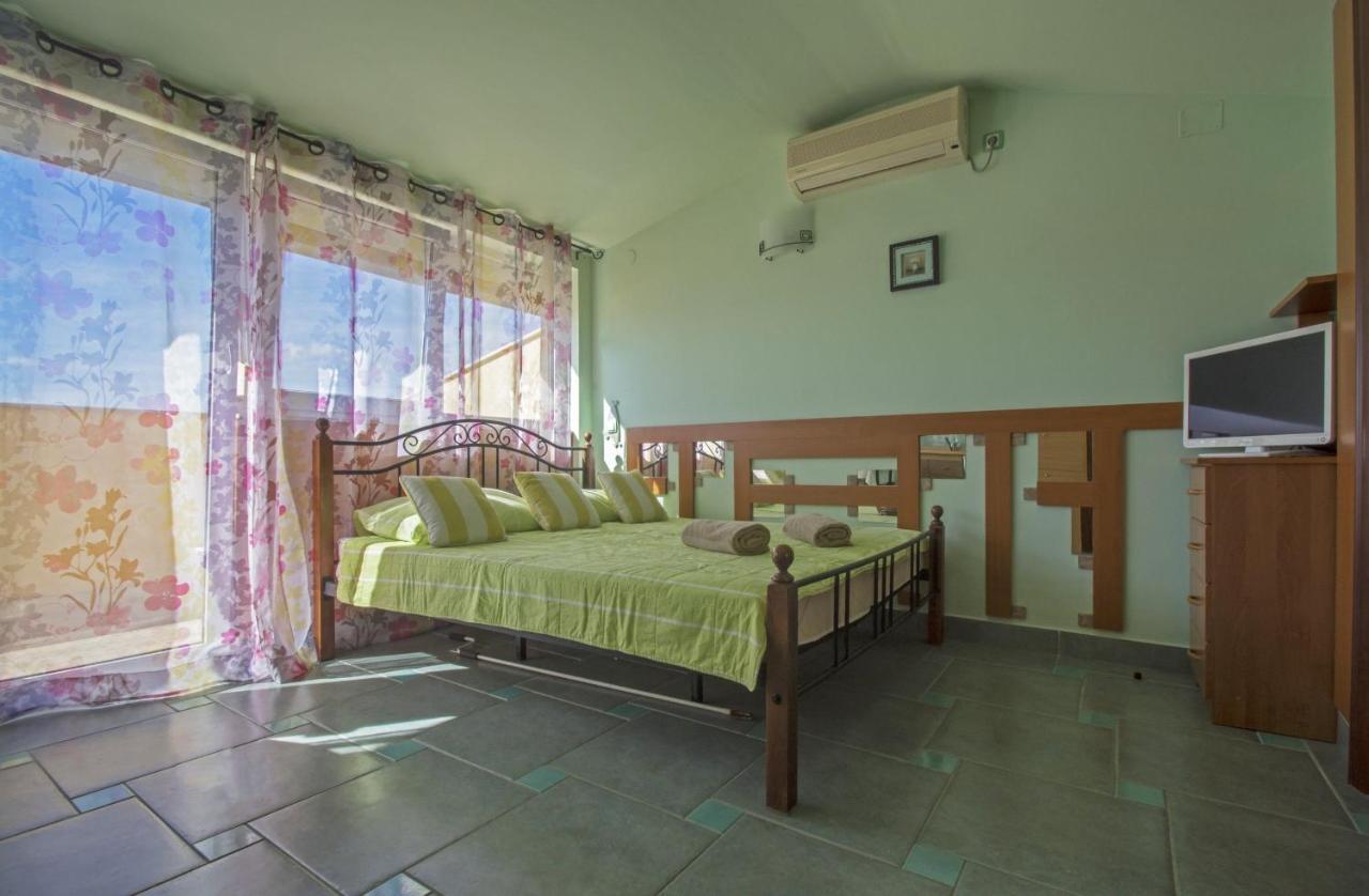 Apartments Oaza Dramalj Luaran gambar